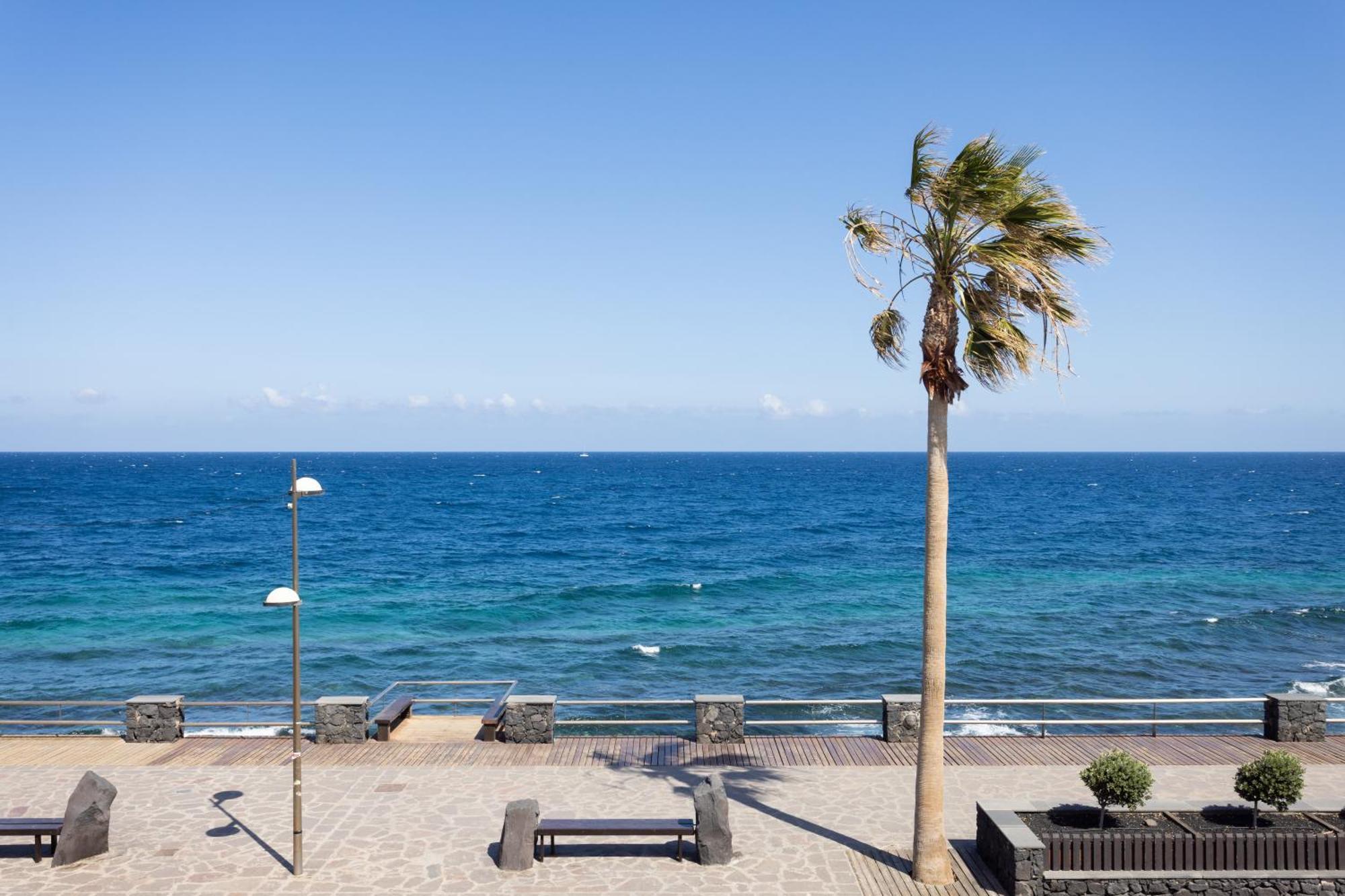 Home2Book Stunning Sea Front Caletillas, Pool Candelaria Buitenkant foto