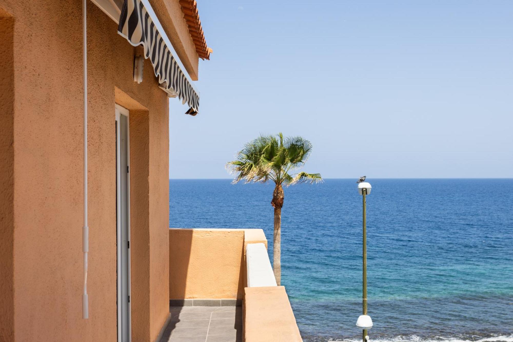 Home2Book Stunning Sea Front Caletillas, Pool Candelaria Buitenkant foto